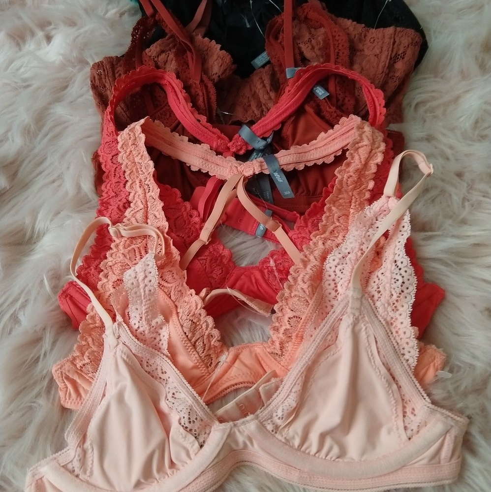 SOLD New 8 piece Bralette Bundle